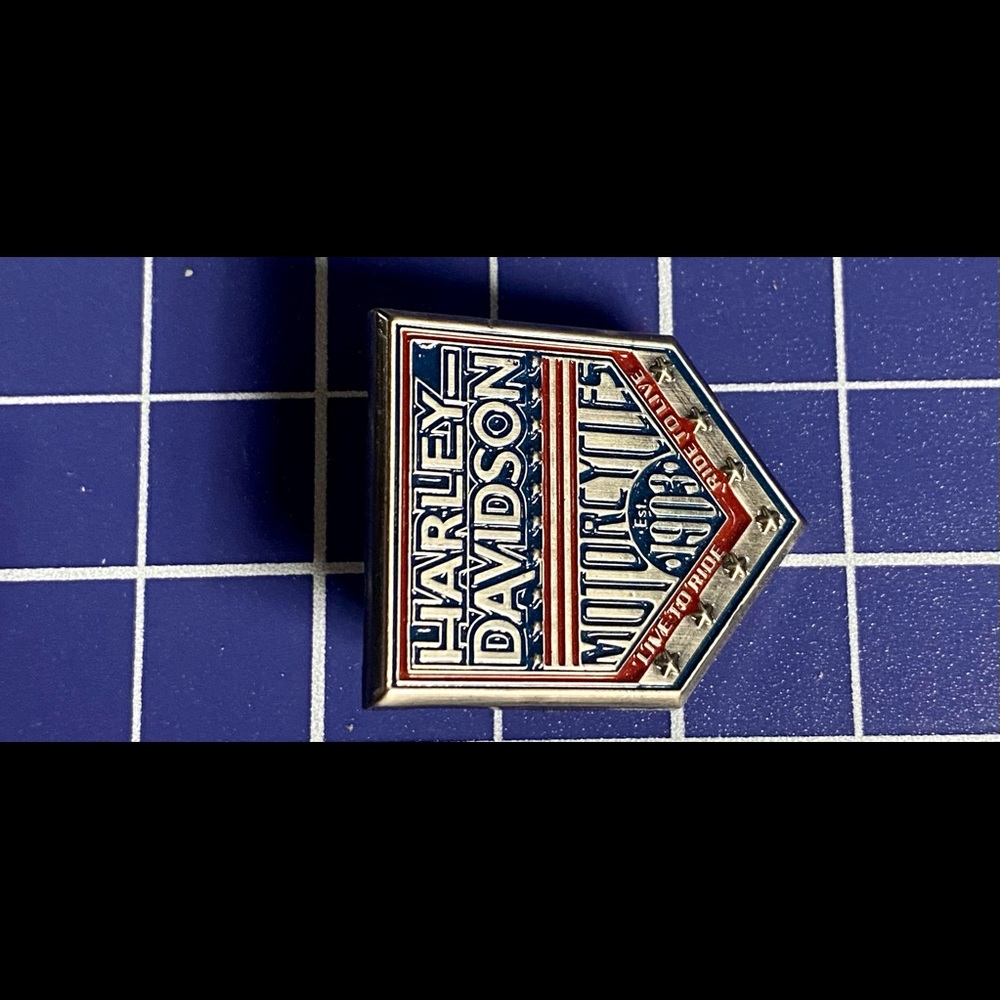 Harley Davidson Pin Vest Jacket Pin -GENUINE MOTORCYCLES 1903  Live To Ride